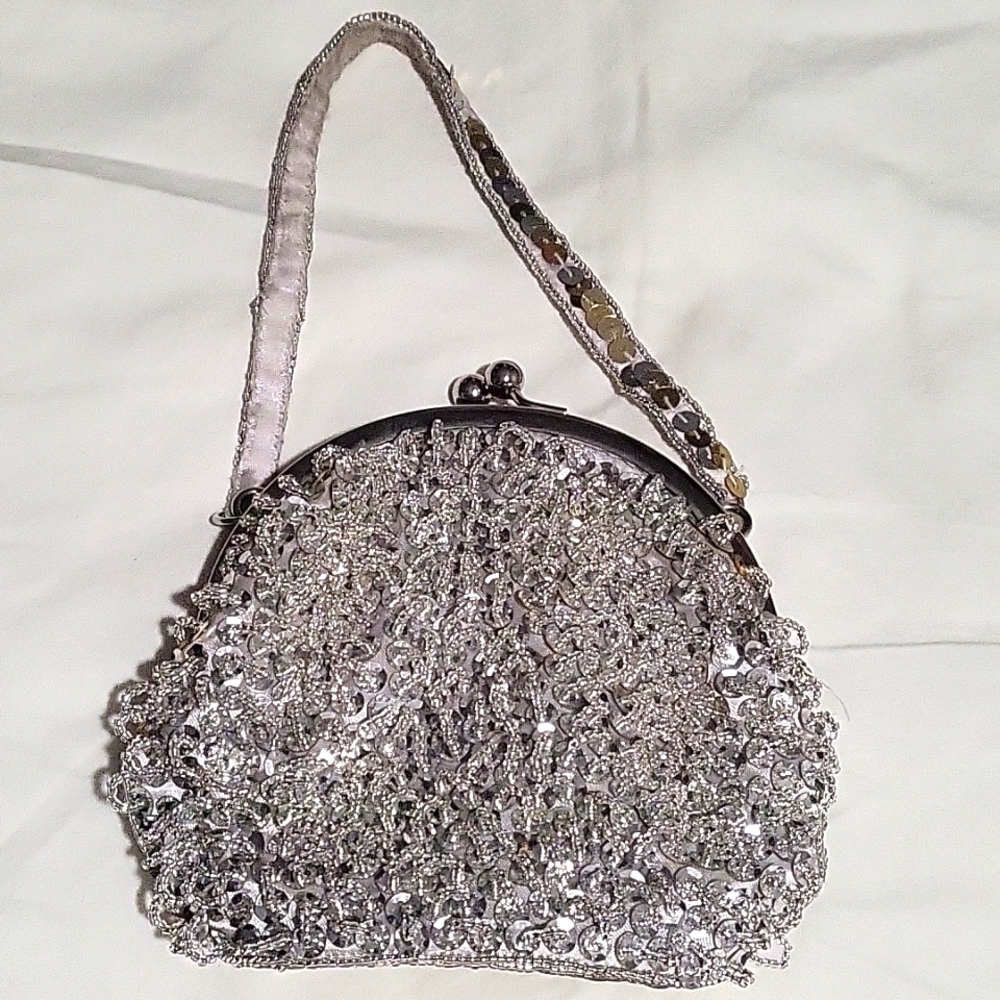 Cache Mini Metallic Sequince Purse. - image 1
